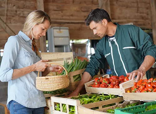 Embracing farm-to-table and seasonal ingredients